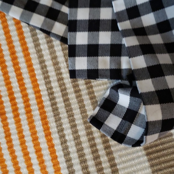 Ann Taylor black and white capris - Picture 8 of 9